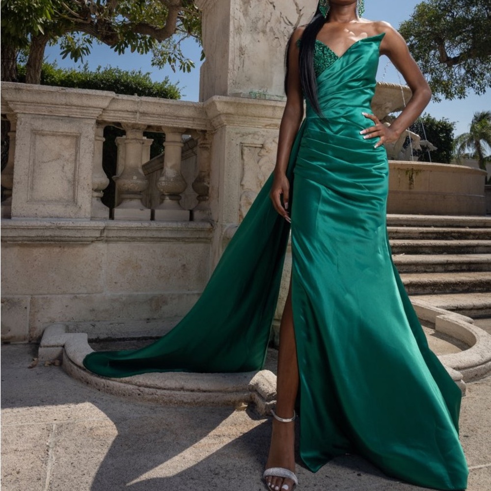 NWT Strapless Mermaid Sequin Beaded Satin Long Slit Evening Gown